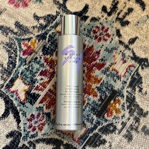 MONAT studio one the champ dry shampoo